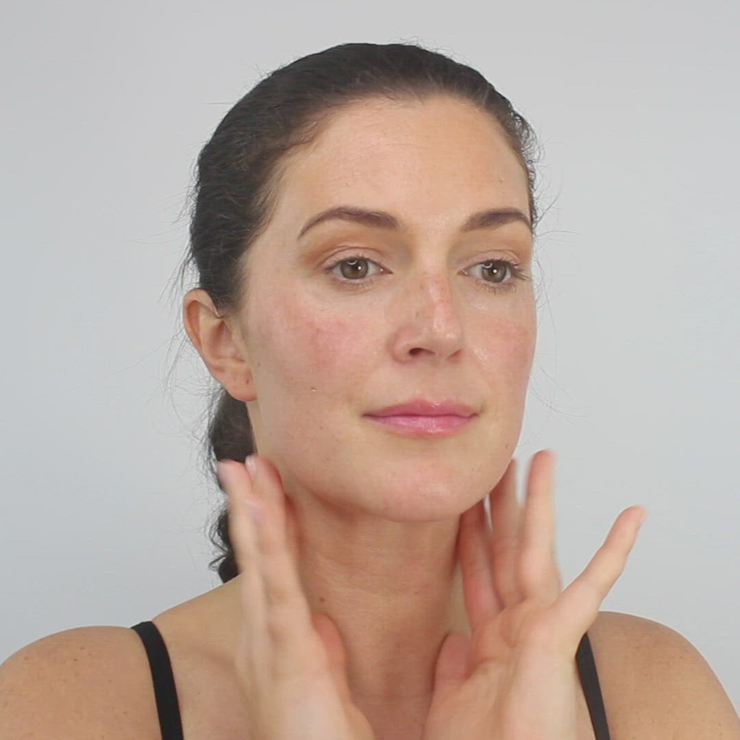 The Retinol Serum by Sienna X - Video Demonstration